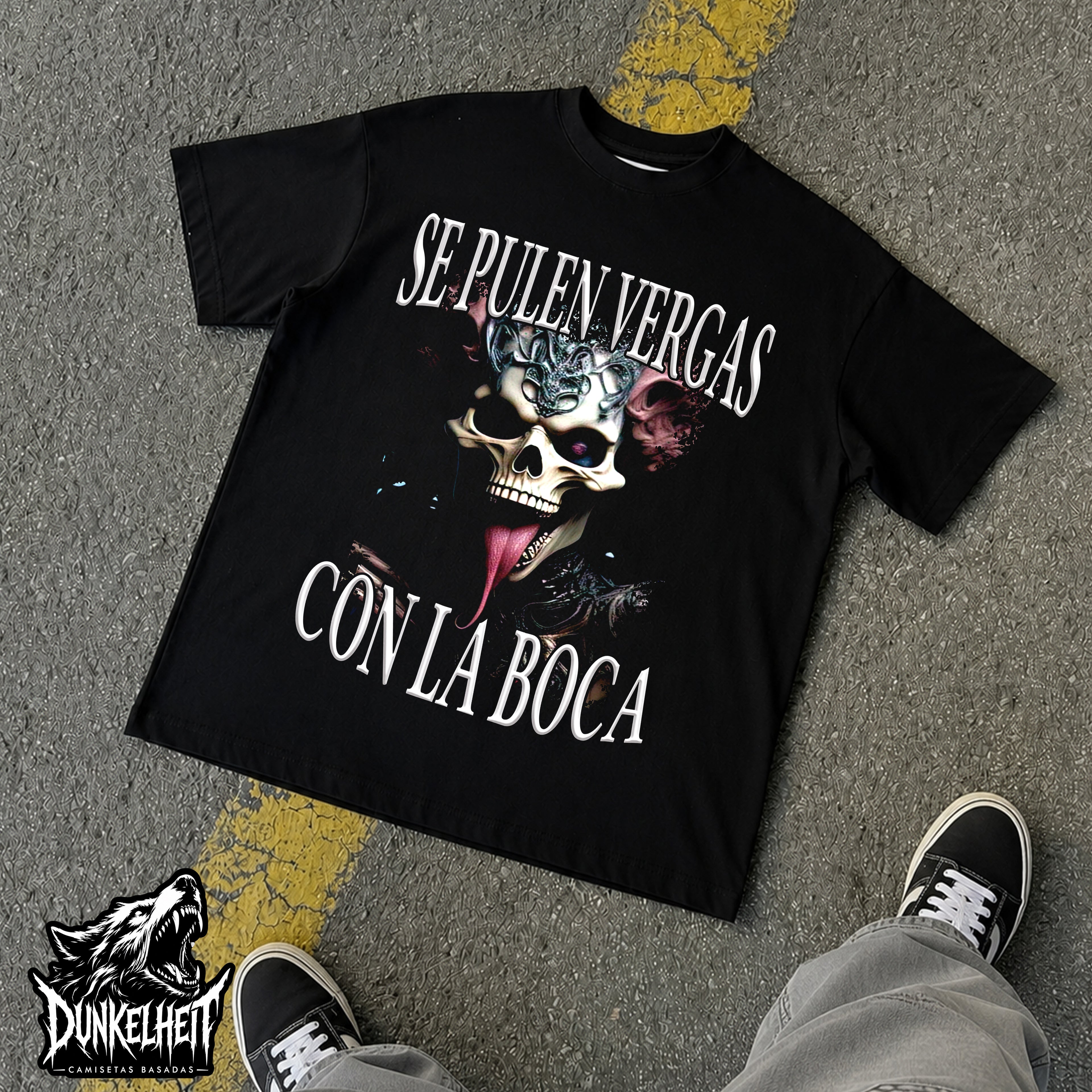 Se pulen vergas con la boca