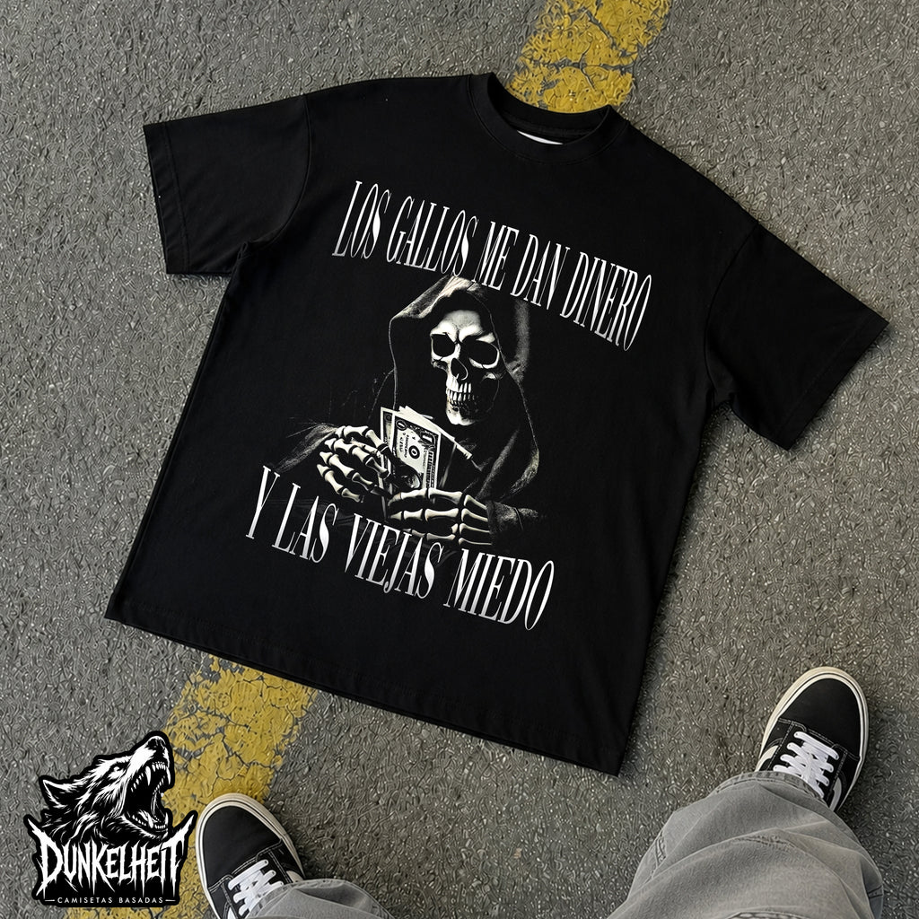 Los gallos me dan dinero y las viejas miedo